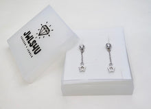 Afbeelding in Gallery-weergave laden, Jwls4u Oorbellen Hanger Triangle Goldplated JE010G
