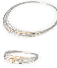 Laden Sie das Bild in den Galerie-Viewer, Yo Design Armband Infinity Gold T0938
