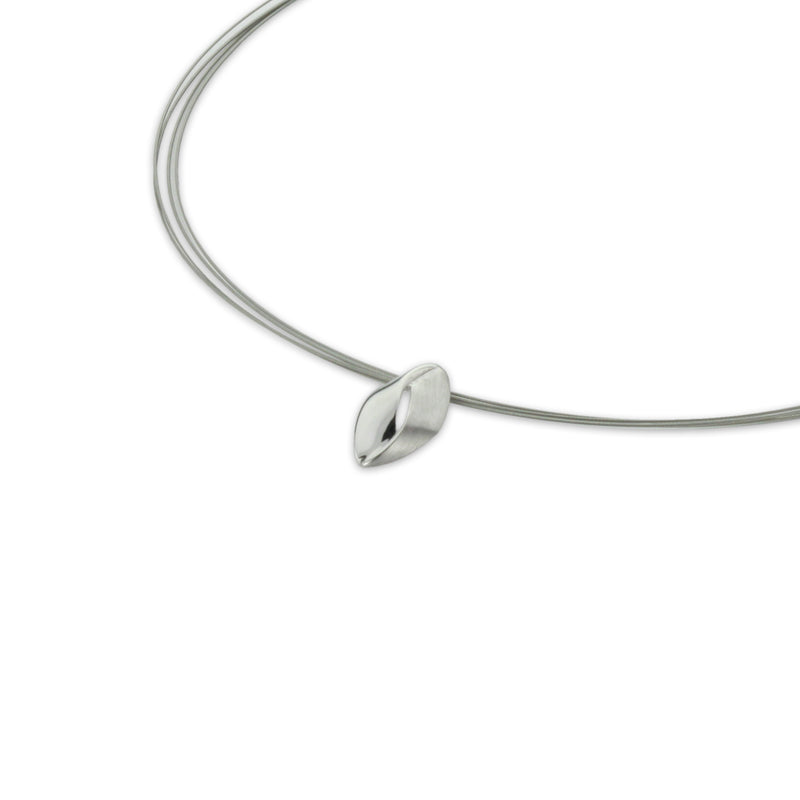 Gala Design Necklace Leeve J0060