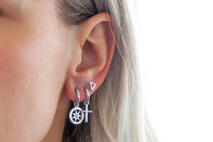 Jwls4u Oorbellen Earstuds Triangle Silver JE003S
